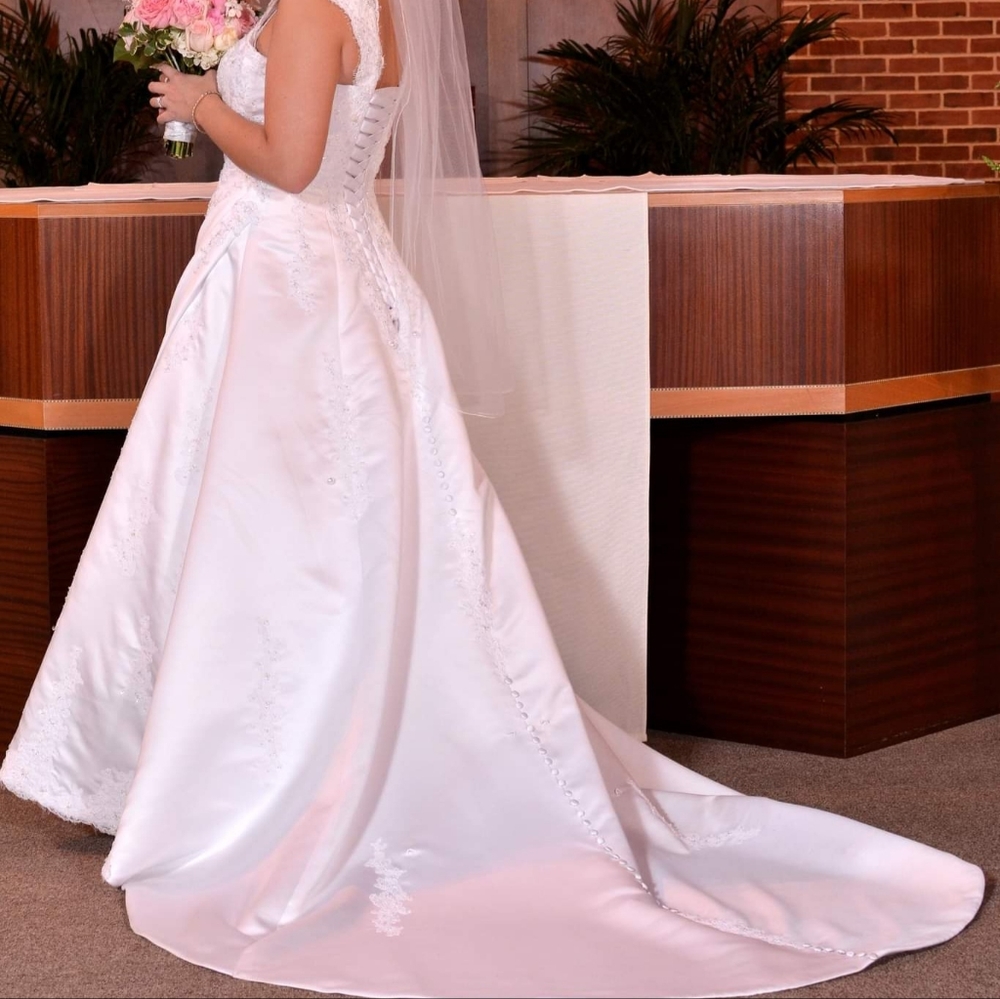 Wedding dress